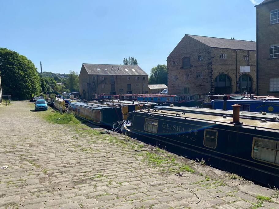 Bowie'S Abode Sowerby Bridge Exterior foto